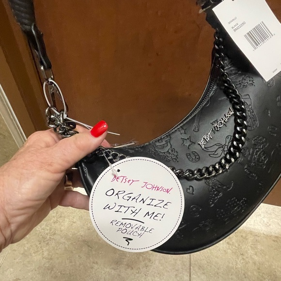 NWT BETSEY JOHNSON BLK SKULL “SADDLE BAG” CROSSBODY BAG - Picture 7 of 12